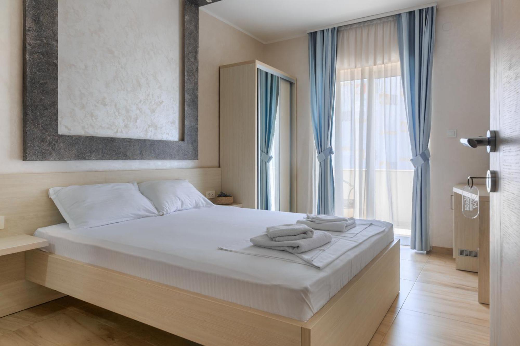 Hotel Maksim 4*