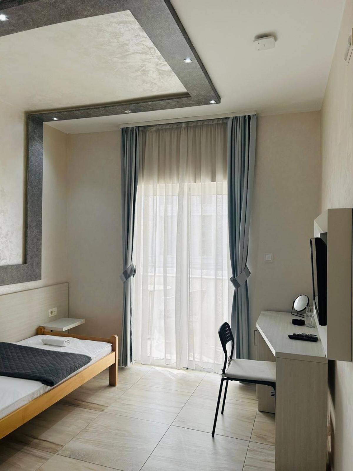 Maksim Hotel 4*