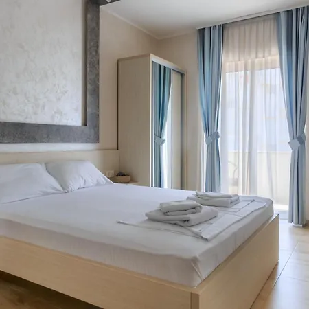 Hotel Maksim Herceg Novi Exterior photo